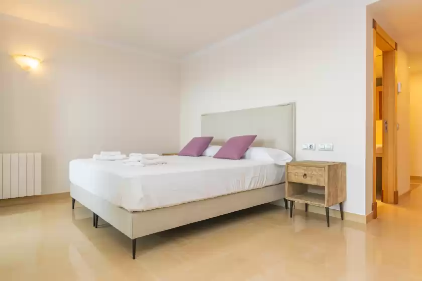 Alquiler vacacional en Villa luna suites, es Puigderrós