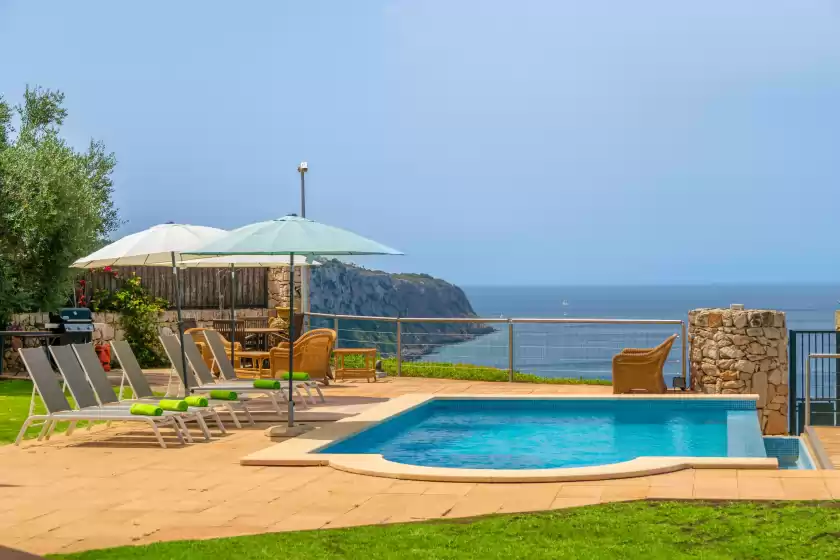 Alquiler vacacional en Villa luna suites, es Puigderrós