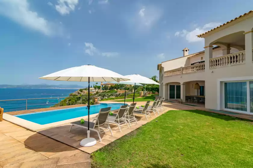 Alquiler vacacional en Villa luna suites, es Puigderrós