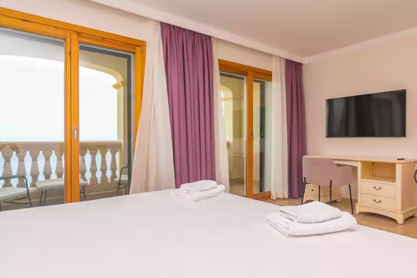 Alquiler vacacional en Villa luna suites, es Puigderrós