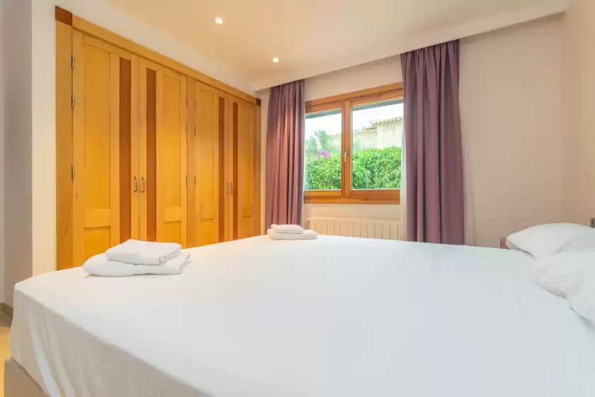Alquiler vacacional en Villa luna suites, es Puigderrós