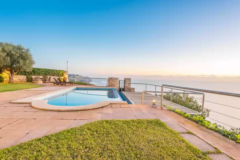 Alquiler vacacional en Villa luna suites, es Puigderrós