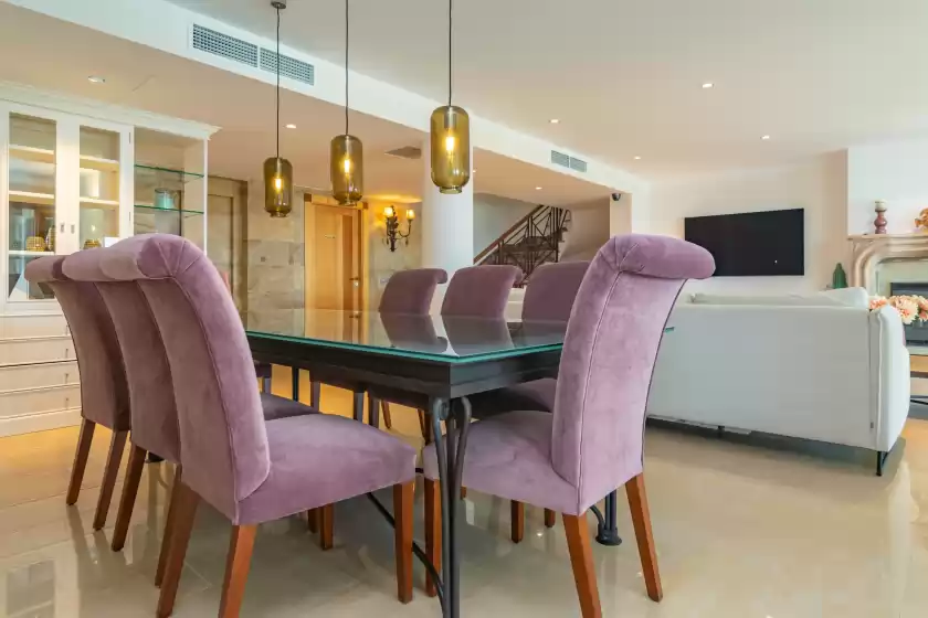 Alquiler vacacional en Villa luna suites, es Puigderrós