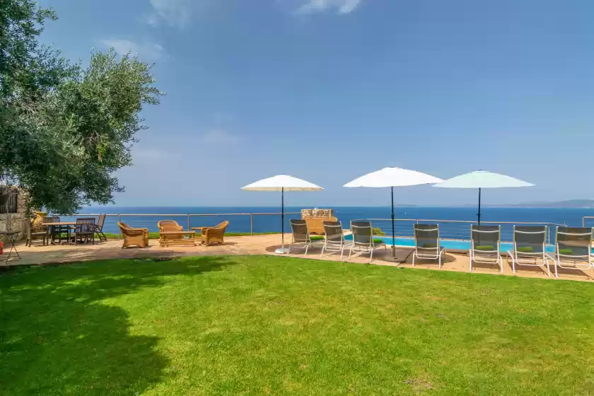 Alquiler vacacional en Villa luna suites, es Puigderrós
