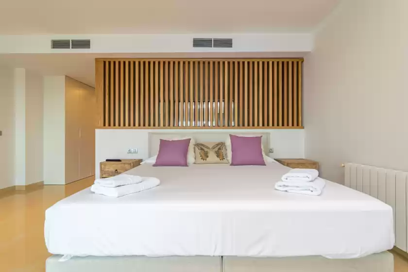 Alquiler vacacional en Villa luna suites, es Puigderrós