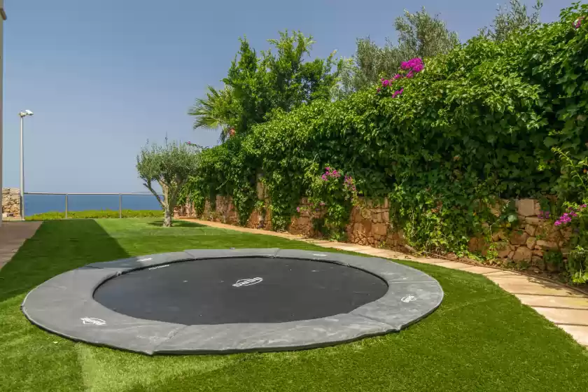 Alquiler vacacional en Villa luna suites, es Puigderrós