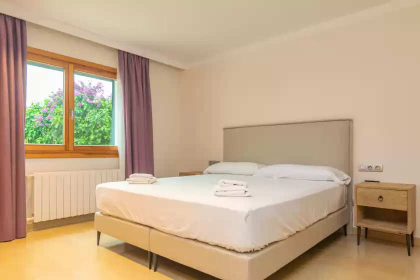 Alquiler vacacional en Villa luna suites, es Puigderrós