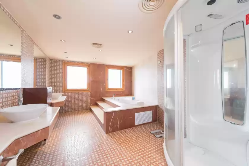 Alquiler vacacional en Villa luna suites, es Puigderrós