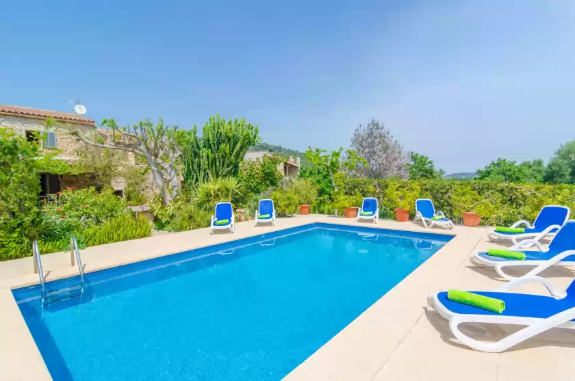 Holiday rentals in Es rafal de baix