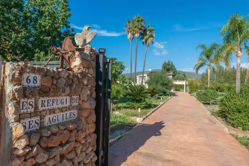 Holiday rentals in Refugi de les aguiles, Lloseta