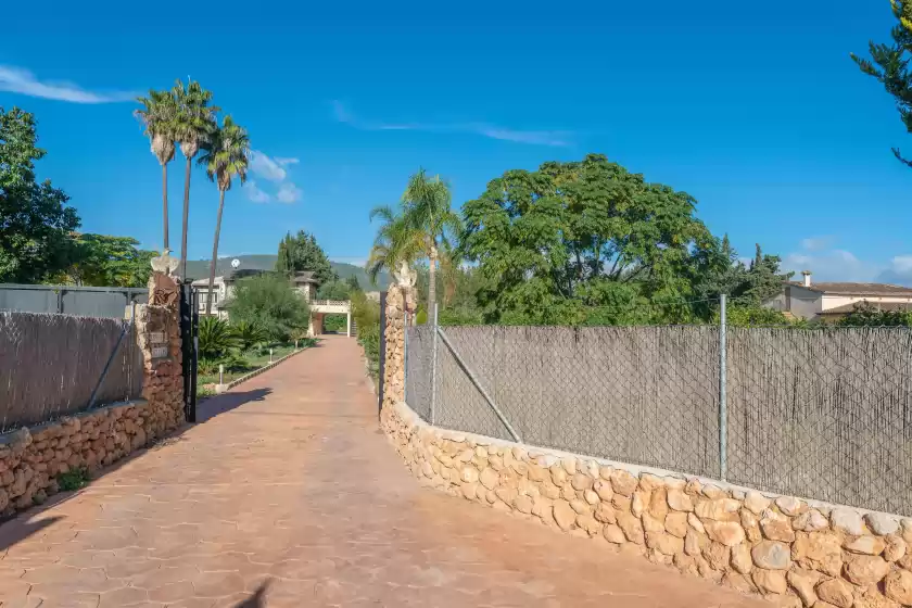 Holiday rentals in Refugi de les aguiles, Lloseta