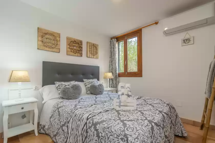 Holiday rentals in Refugi de les aguiles, Lloseta