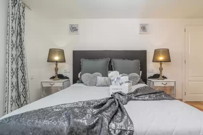 Holiday rentals in Refugi de les aguiles, Lloseta