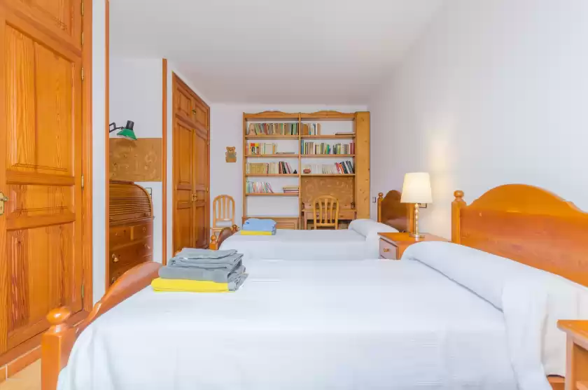 Holiday rentals in Can pere vell, Andratx
