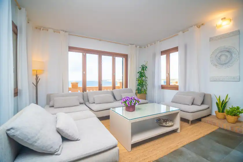 Holiday rentals in Ses penyes rotges, (antes sa penya trencada), Portopetro