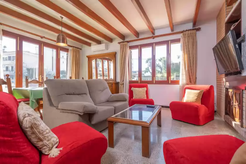 Holiday rentals in Villa xavier, Can Picafort