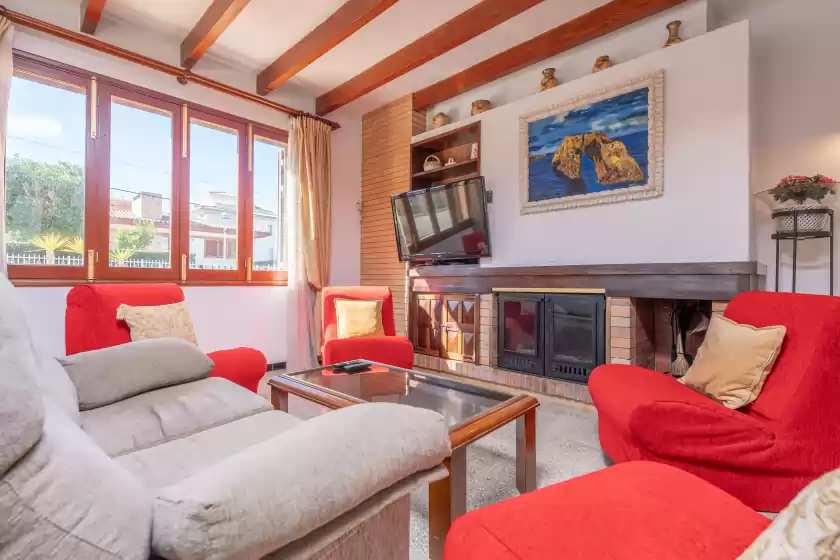 Holiday rentals in Villa xavier, Can Picafort