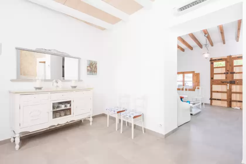 Holiday rentals in Can diana, Campanet