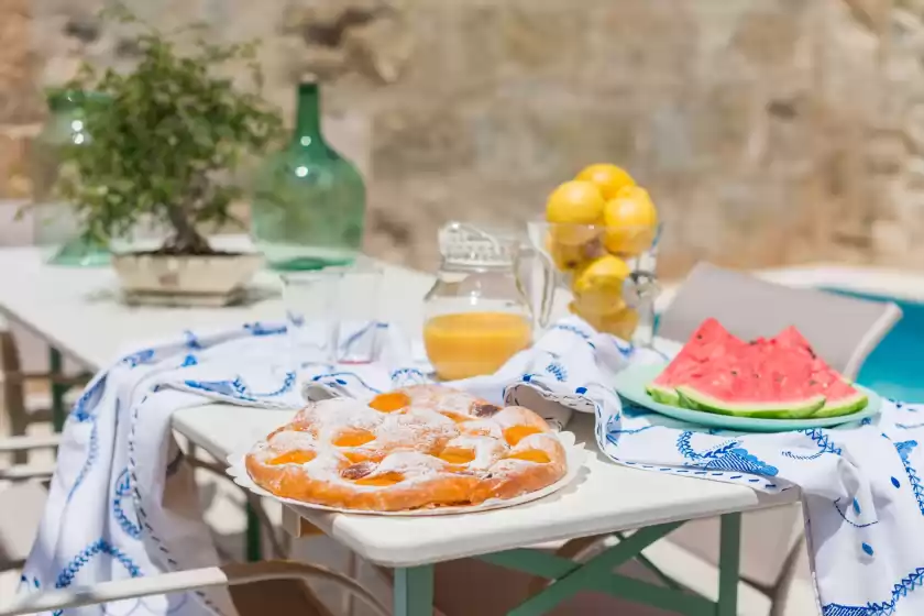 Holiday rentals in Can diana, Campanet