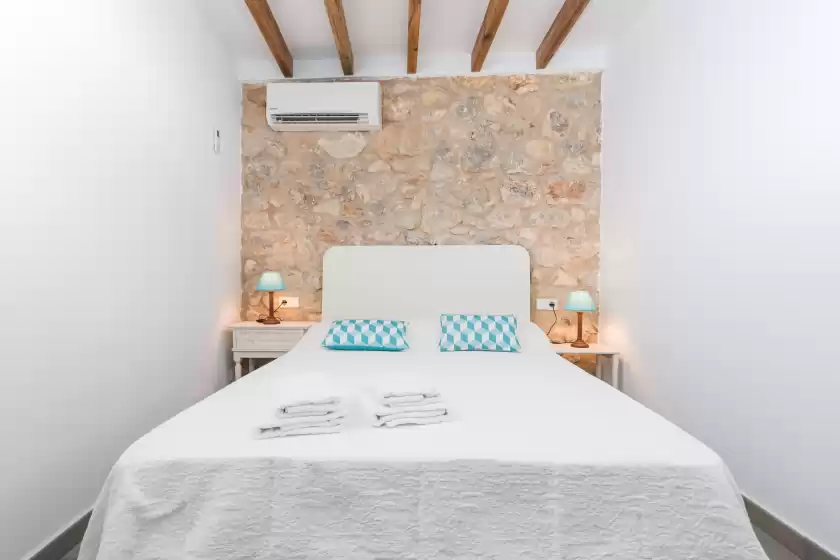 Holiday rentals in Can diana, Campanet