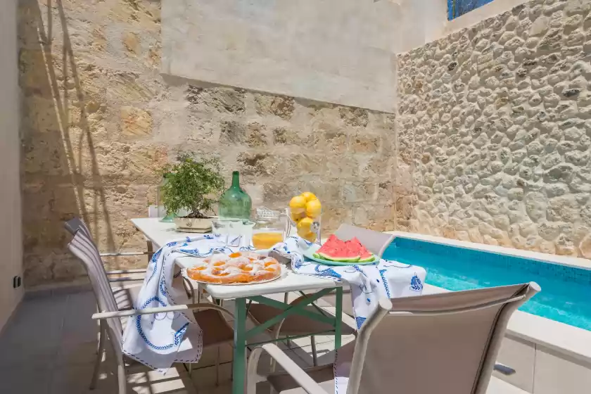 Holiday rentals in Can diana, Campanet