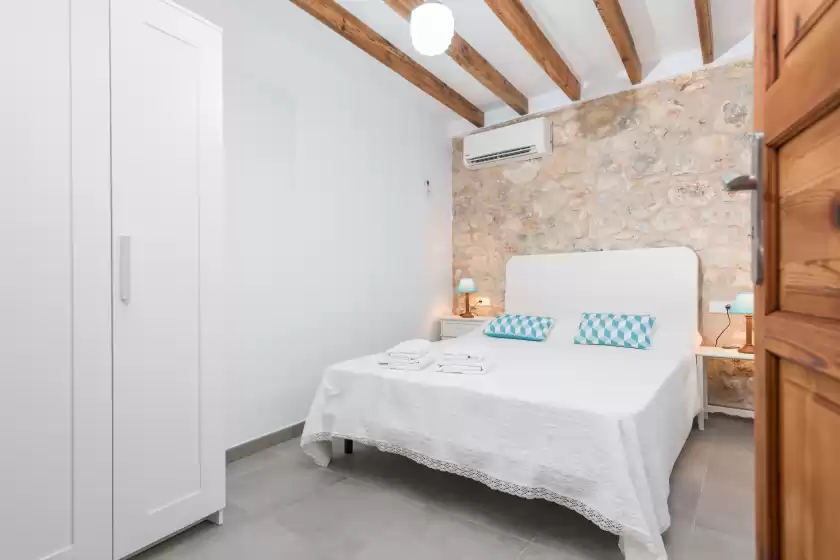 Holiday rentals in Can diana, Campanet