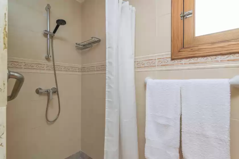 Holiday rentals in Sa punta (sa punta bertumins), ses Salines