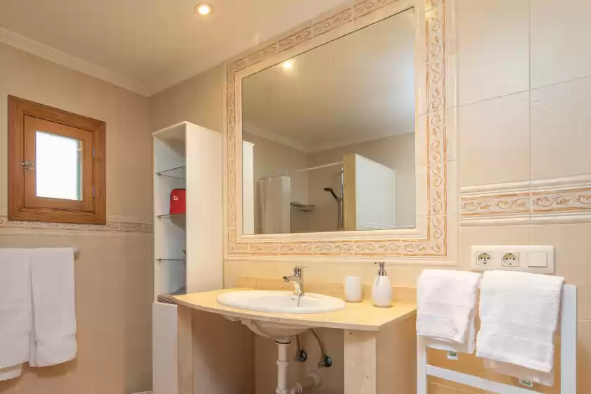 Holiday rentals in Sa punta (sa punta bertumins), ses Salines