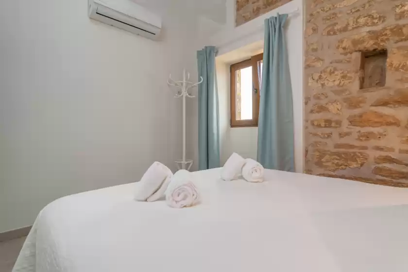 Holiday rentals in Sa punta (sa punta bertumins), ses Salines