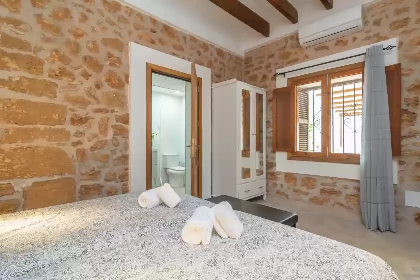 Holiday rentals in Sa punta (sa punta bertumins), ses Salines