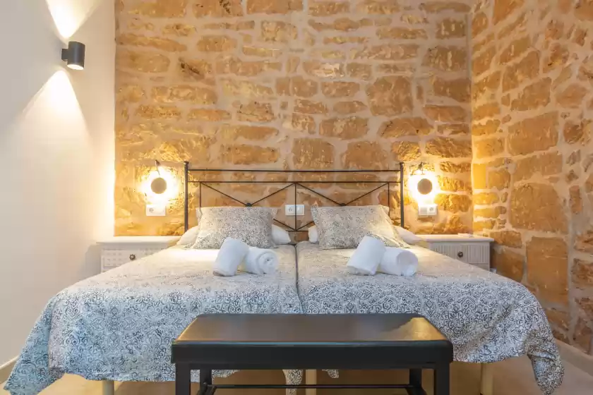 Holiday rentals in Sa punta (sa punta bertumins), ses Salines