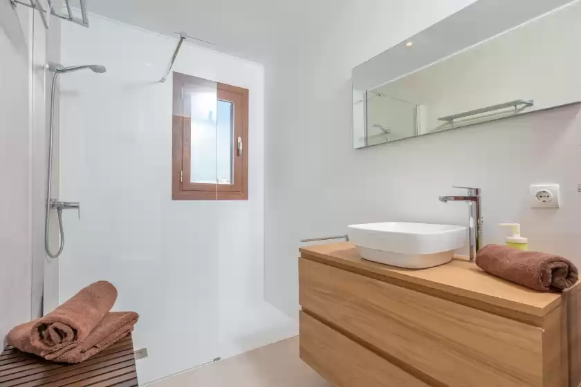 Holiday rentals in Can joan, Cala Figuera