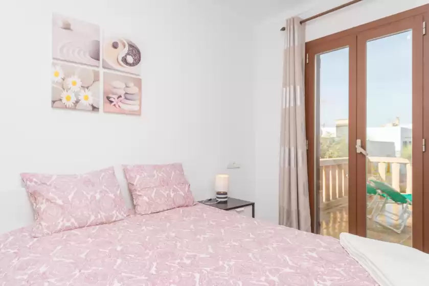 Holiday rentals in Can joan, Cala Figuera