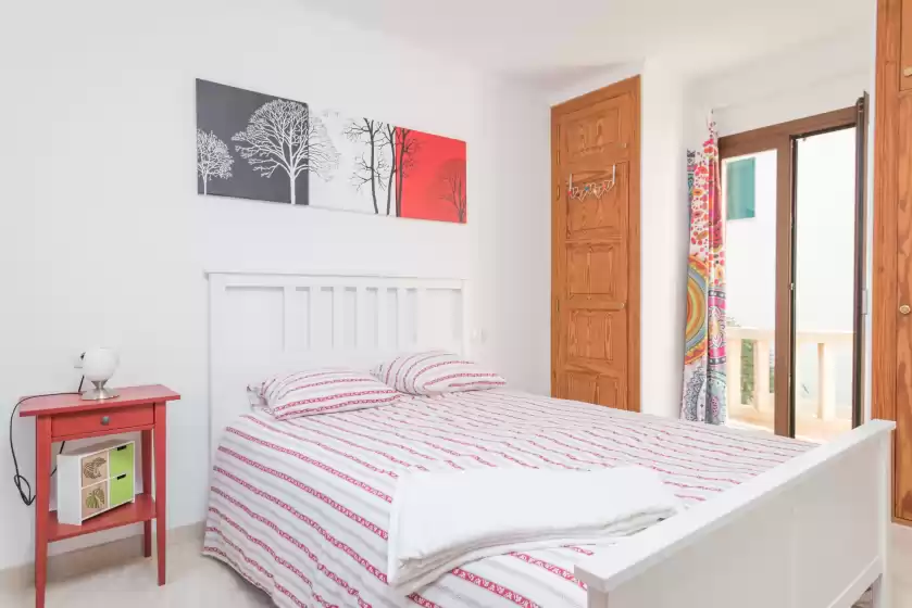 Holiday rentals in Can joan, Cala Figuera