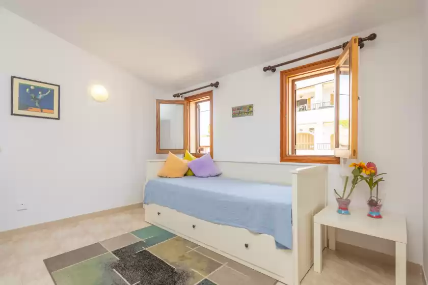 Holiday rentals in Can joan, Cala Figuera