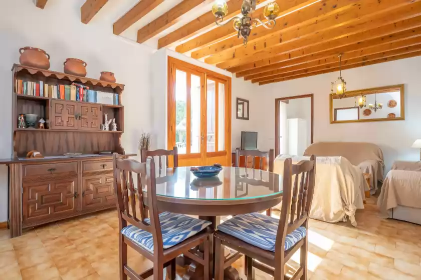 Holiday rentals in Can salvador, Moscari