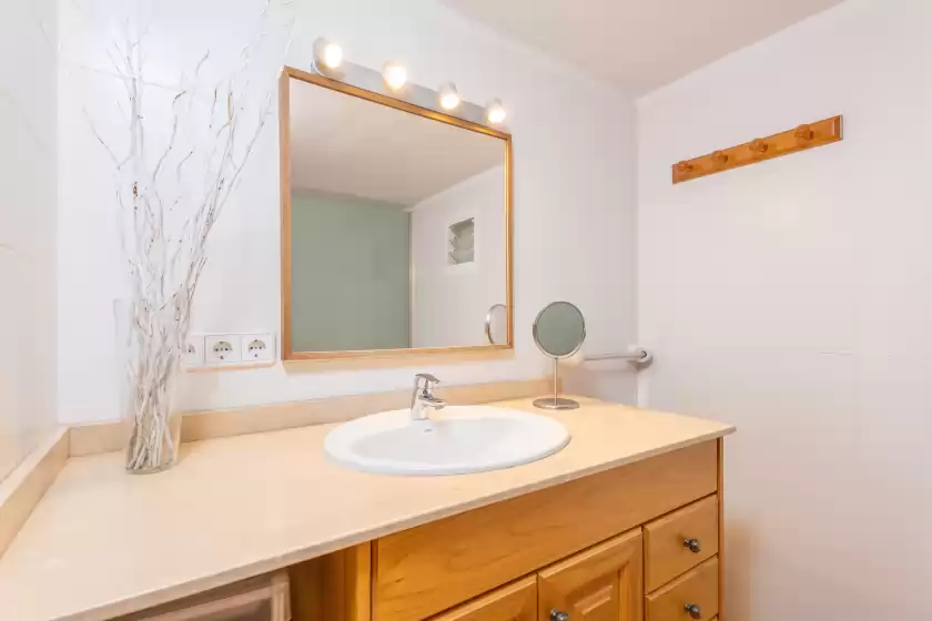 Holiday rentals in Can salvador, Moscari