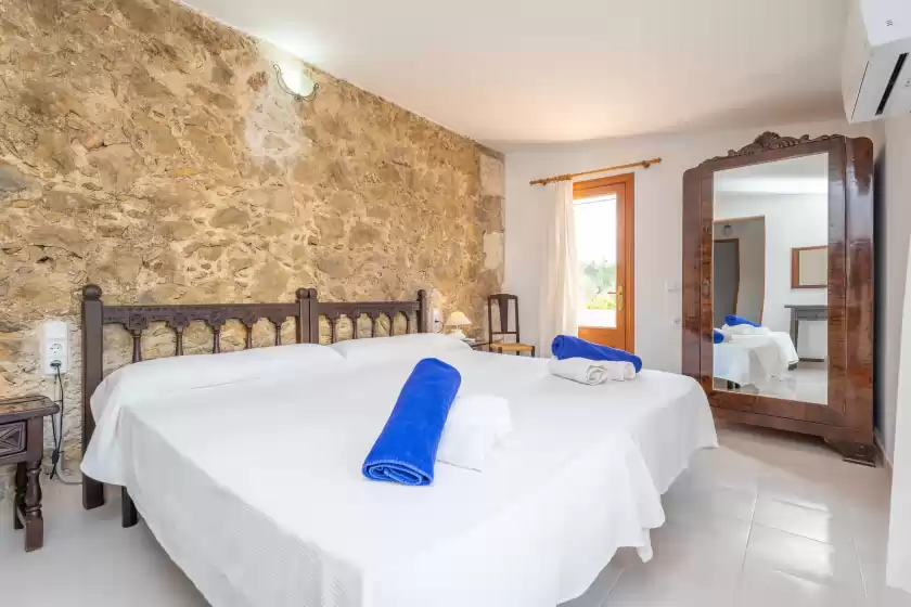 Holiday rentals in Can salvador, Moscari