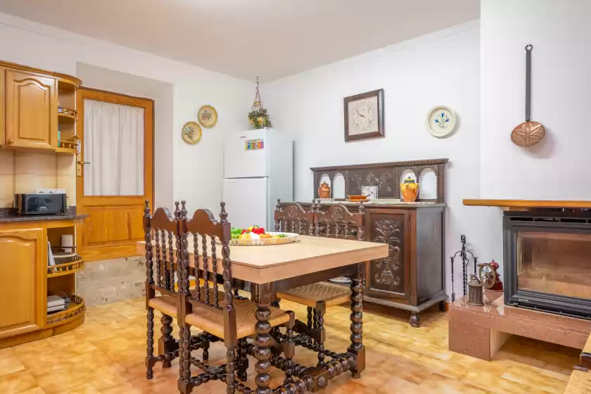 Holiday rentals in Can salvador, Moscari