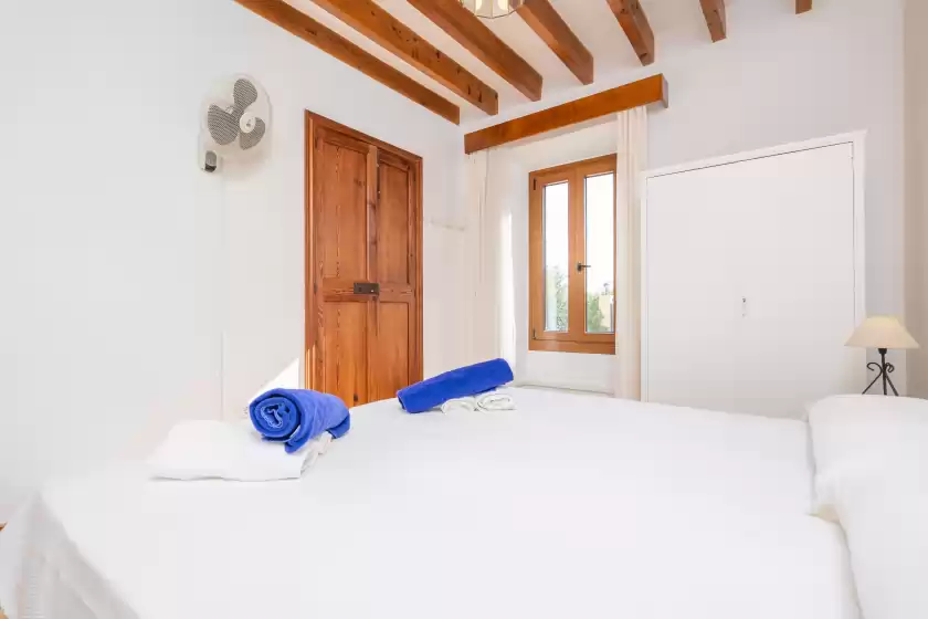 Holiday rentals in Can salvador, Moscari