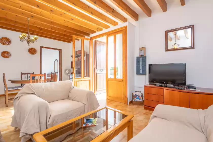 Holiday rentals in Can salvador, Moscari