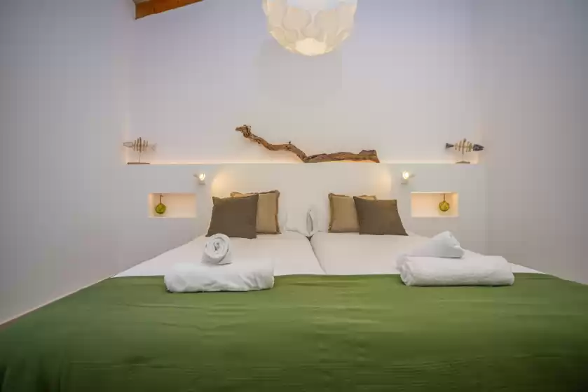 Holiday rentals in Sa punta, Son Carrió