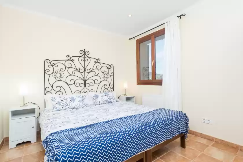 Holiday rentals in Sa punta, Son Carrió