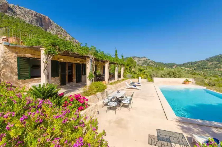 Holiday rentals in Cas garriguer, Andratx