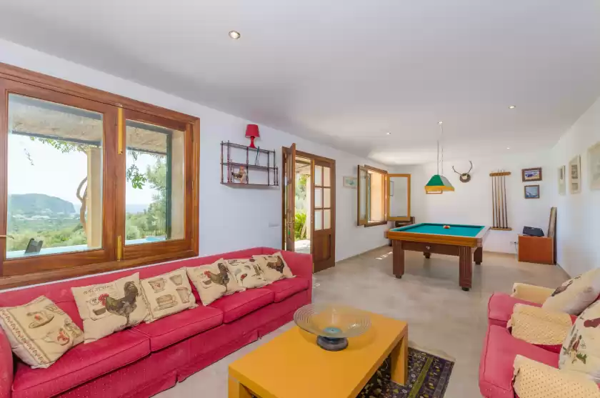 Holiday rentals in Cas garriguer, Andratx