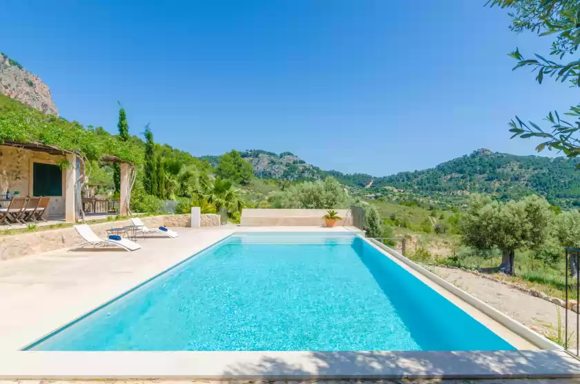 Holiday rentals in Cas garriguer, Andratx