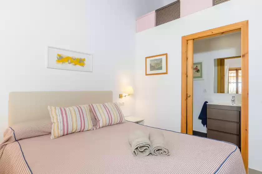 Holiday rentals in Cas garriguer, Andratx