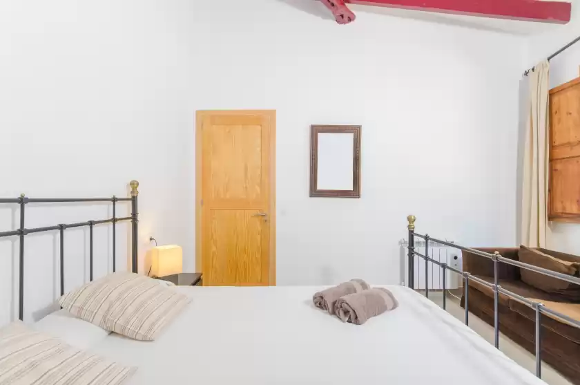 Holiday rentals in Cas garriguer, Andratx