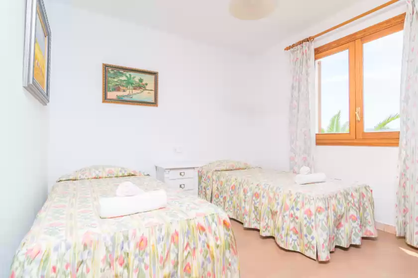Holiday rentals in Son pax petit, es Secar de la Real