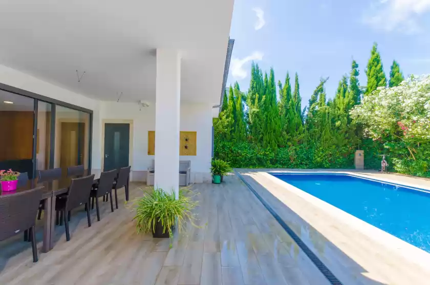 Holiday rentals in Villa diagonal, Can Picafort